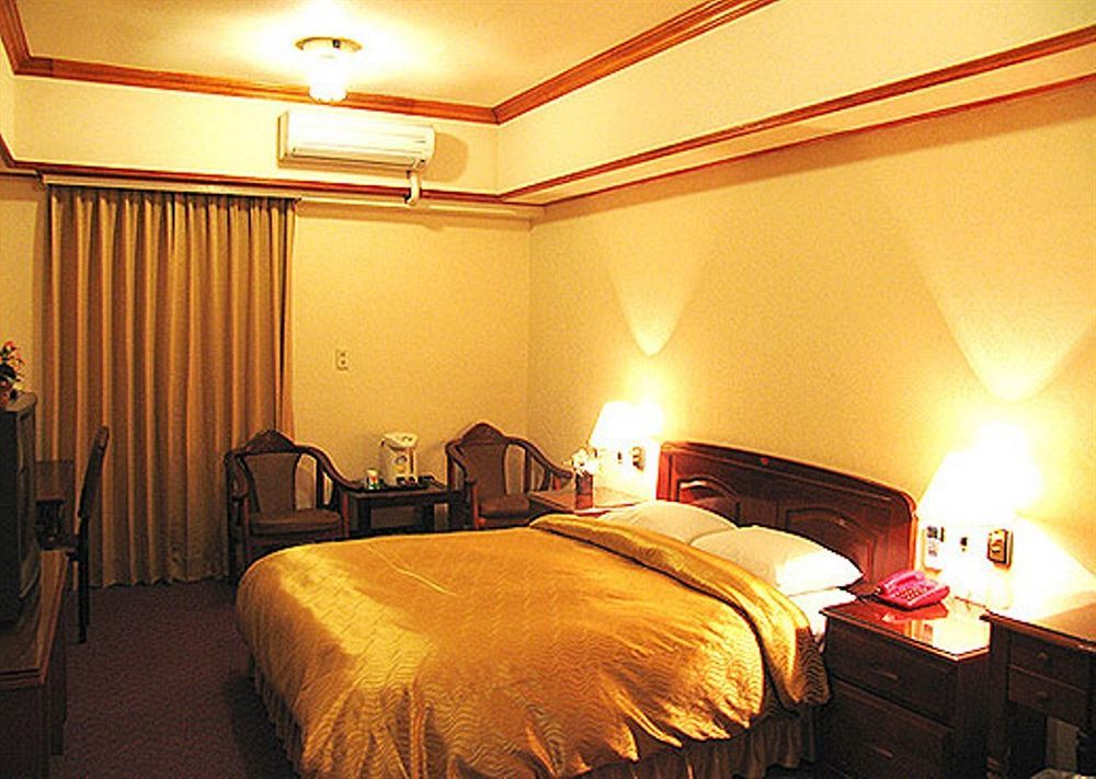 Sin Fu Business Hotel Taichung Luaran gambar