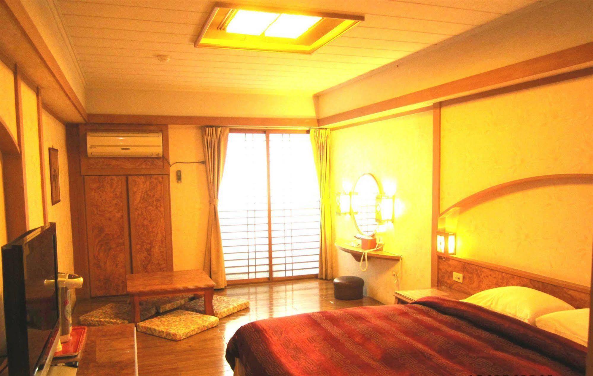 Sin Fu Business Hotel Taichung Luaran gambar